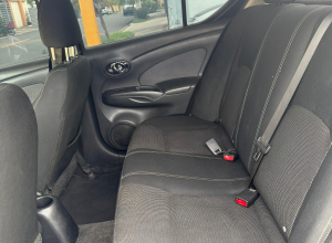 Nissan Versa SV