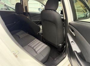 Mazda Demio Básico