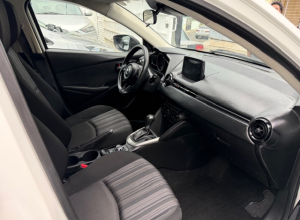 Mazda Demio Básico