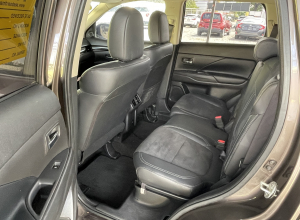 Mitsubishi Outlander SE