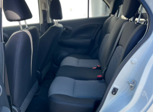 Nissan March Básico