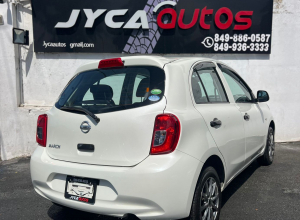 Nissan March Básico