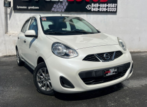 Nissan March Básico
