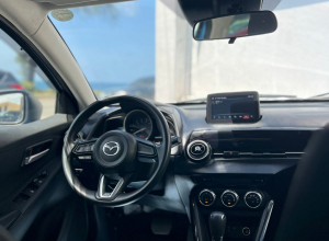 Mazda Demio Básico