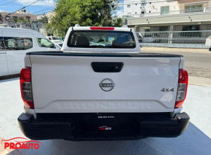 Nissan Frontier S