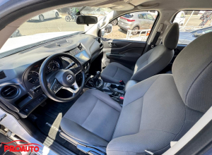 Nissan Frontier S
