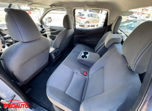 Nissan Frontier S