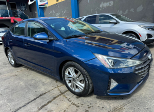 Hyundai Elantra Basico