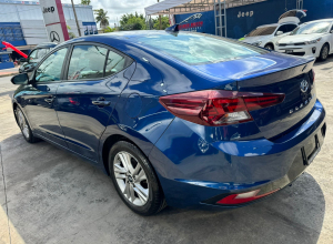 Hyundai Elantra Basico