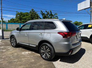 Mitsubishi Outlander Limited