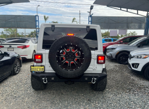 Jeep Wrangler Sahara