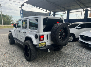 Jeep Wrangler Sahara