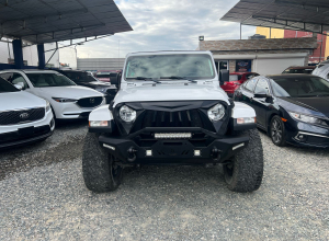 Jeep Wrangler Sahara