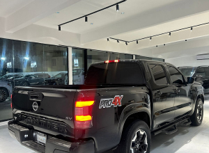 Nissan Frontier SV