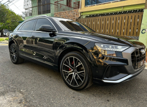Audi Q8 S Line