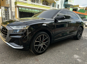 Audi Q8 S Line