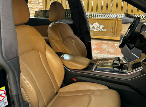 Audi Q8 S Line