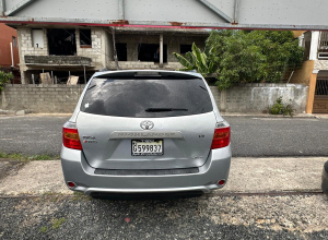 Toyota Highlander LE