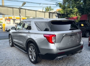 Ford Explorer Platinum