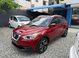 Nissan Kicks SV