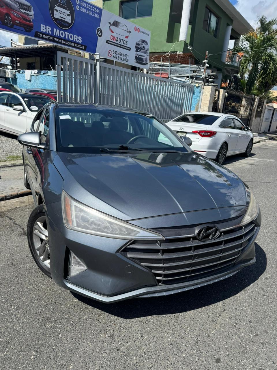 Hyundai Elantra Basico