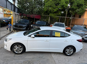 Hyundai Elantra Basico