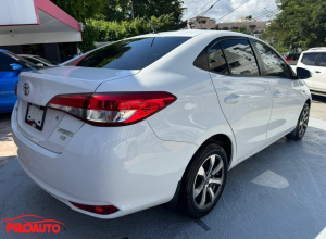 Toyota Yaris Básico