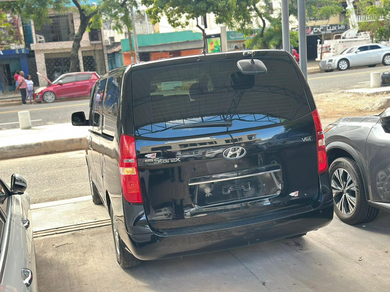 Hyundai Grand Starex Básico