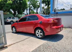 Mitsubishi Lancer ES