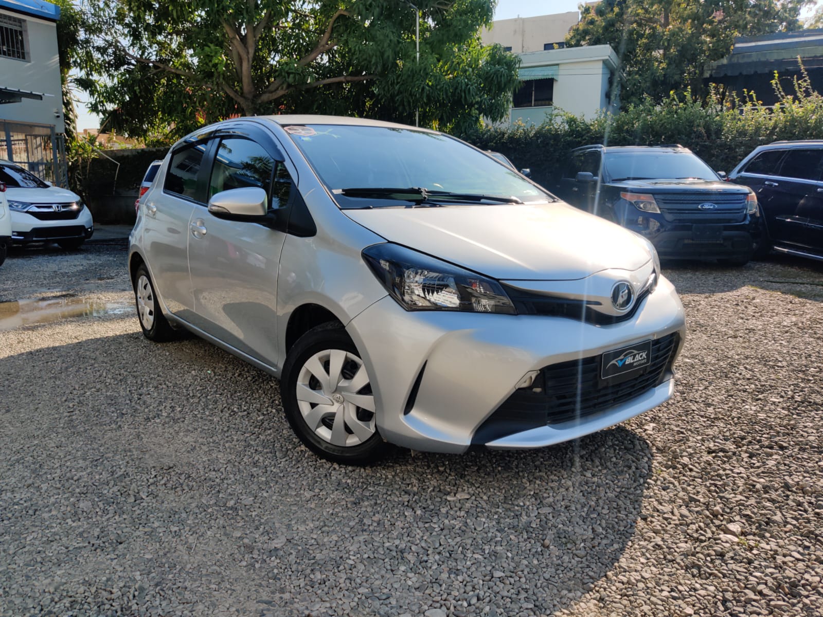 Toyota Vitz Básico