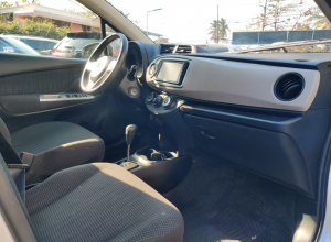Toyota Vitz Básico