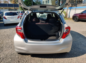 Toyota Vitz Básico