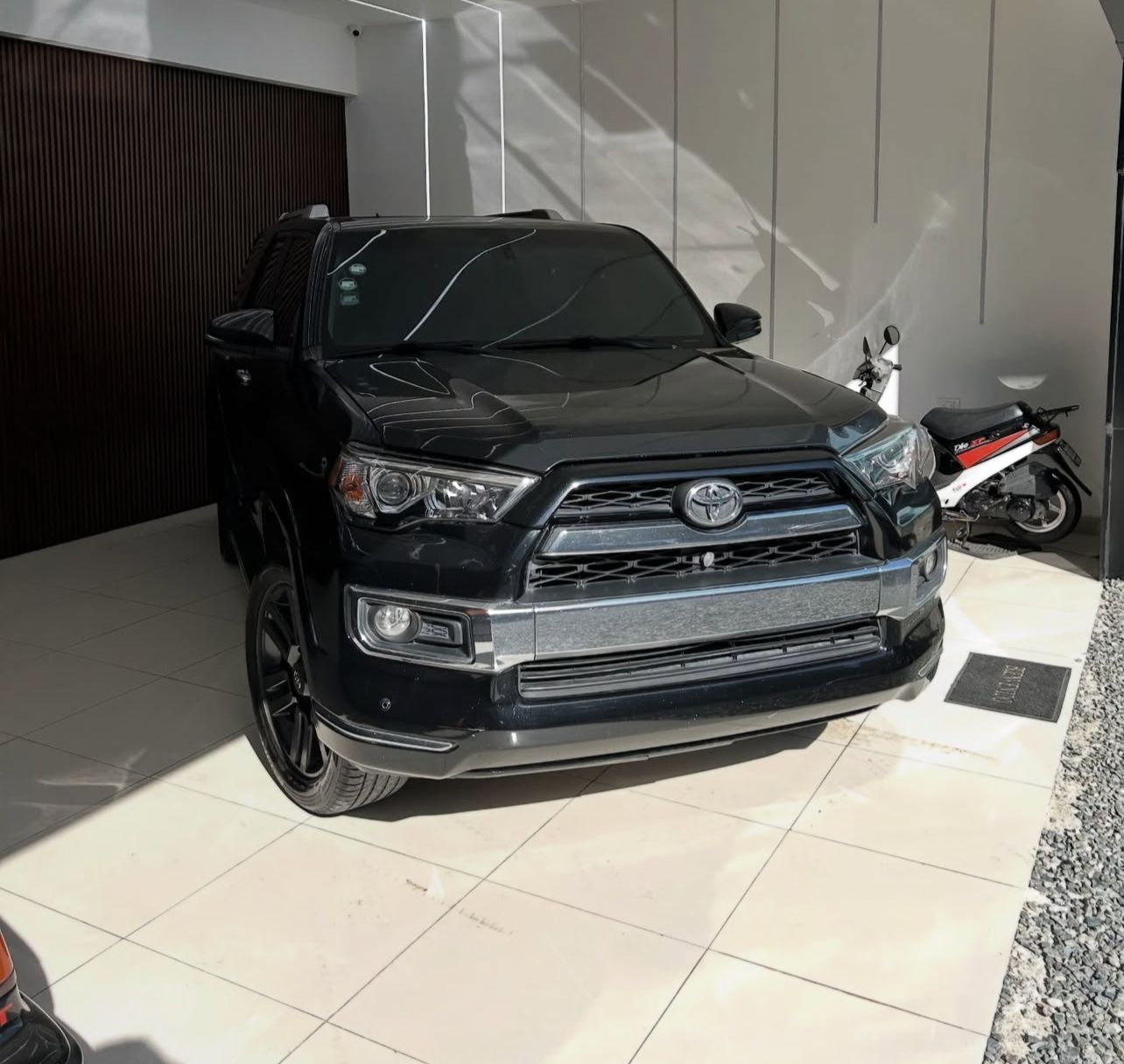 Toyota 4Runner Limited