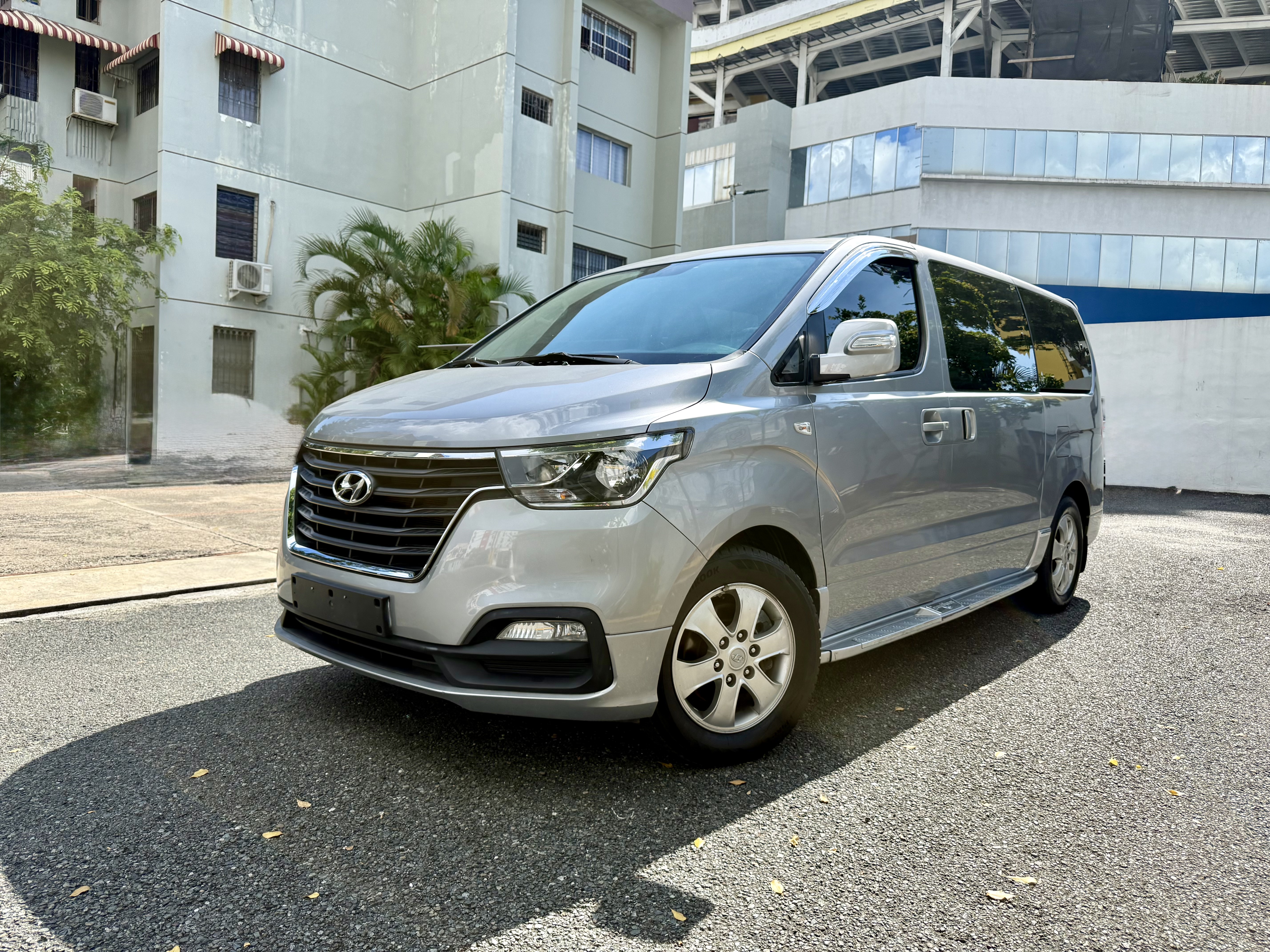 Hyundai Grand Starex Básico