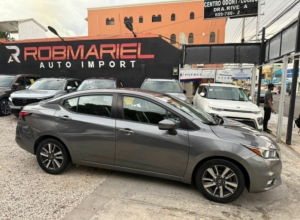 Nissan Versa SV