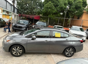 Nissan Versa SV