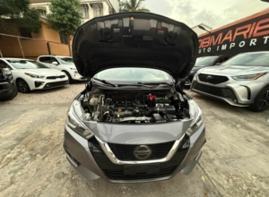 Nissan Versa SV