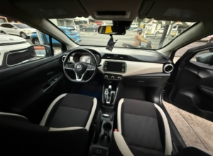Nissan Versa SV