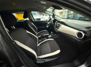 Nissan Versa SV