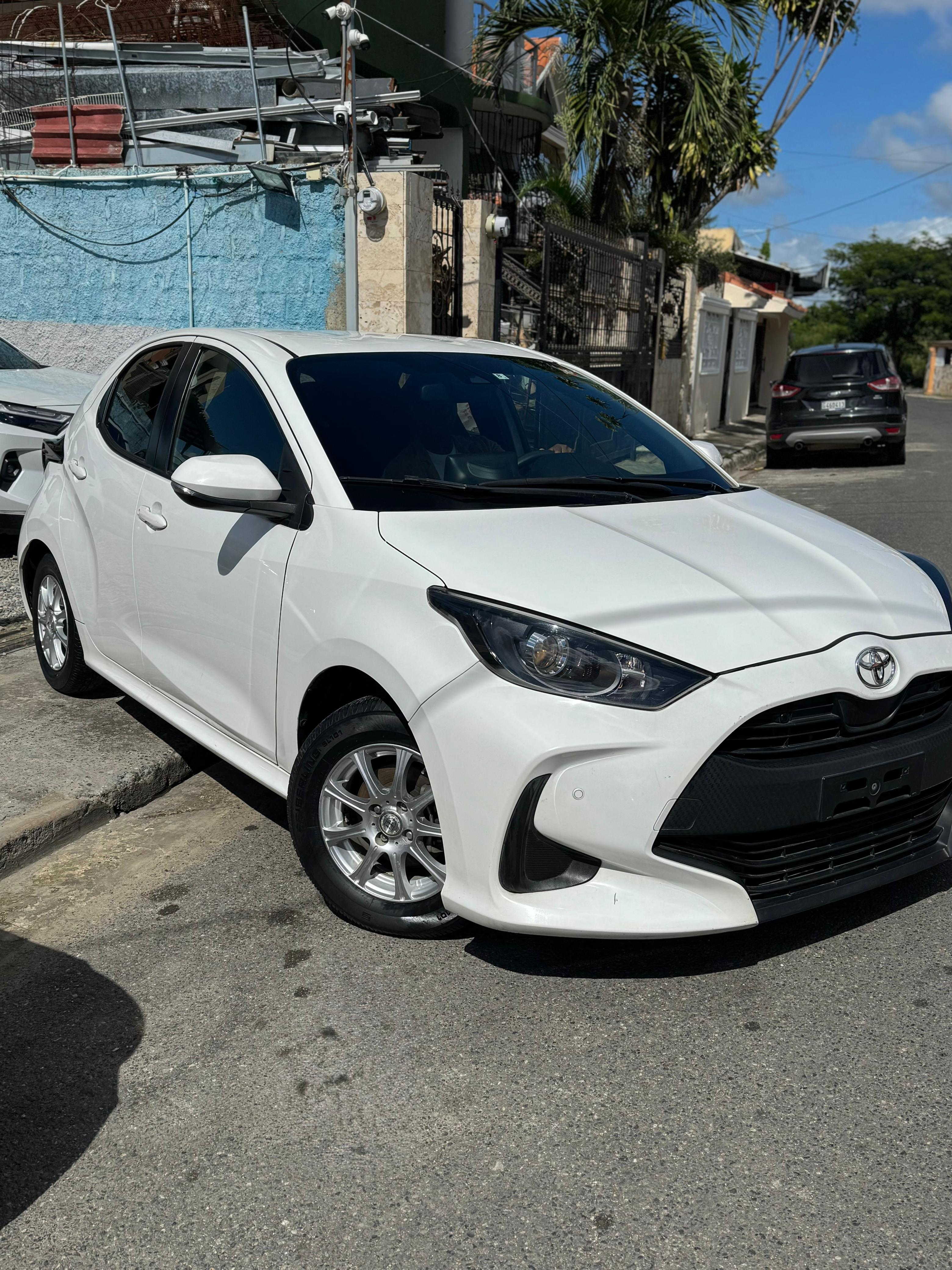 Toyota Yaris Básico