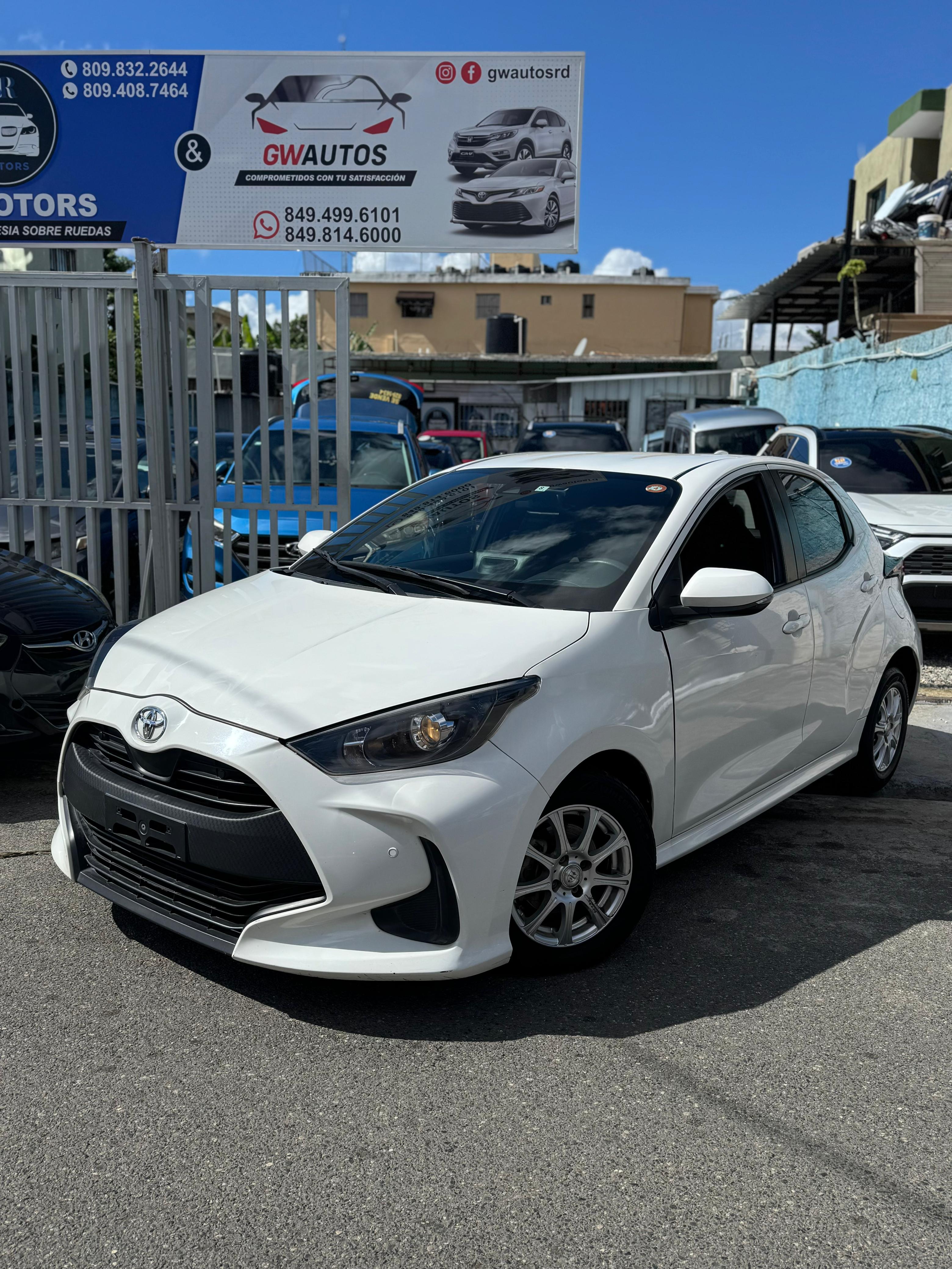 Toyota Yaris Básico