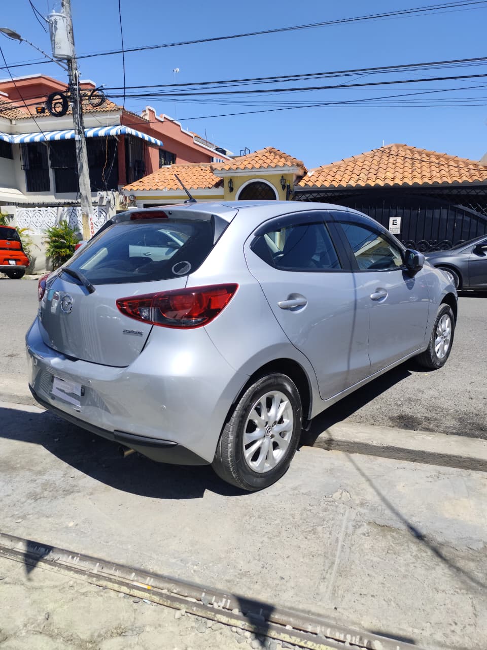 Mazda 2 Básico
