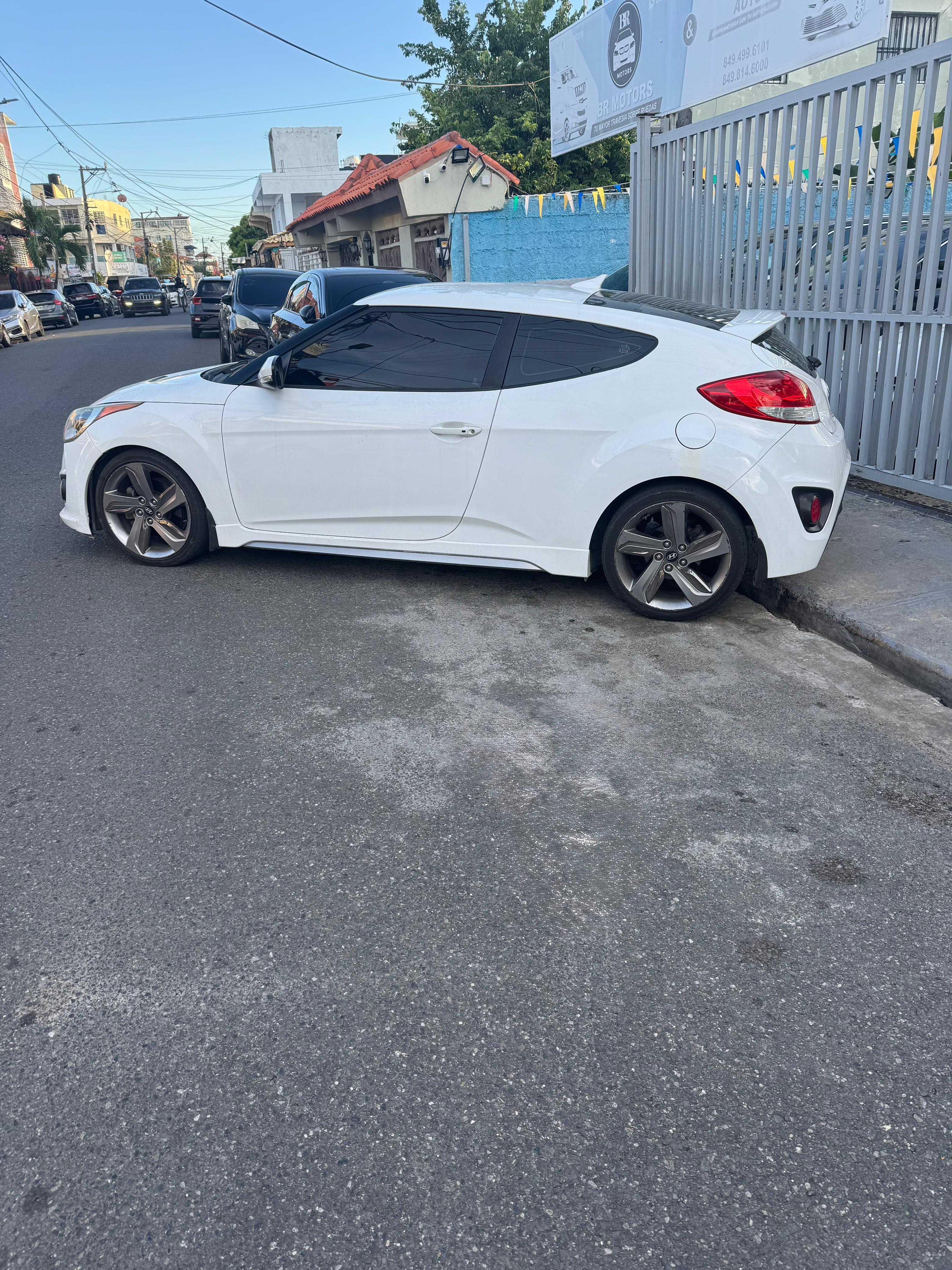Hyundai Veloster Básico