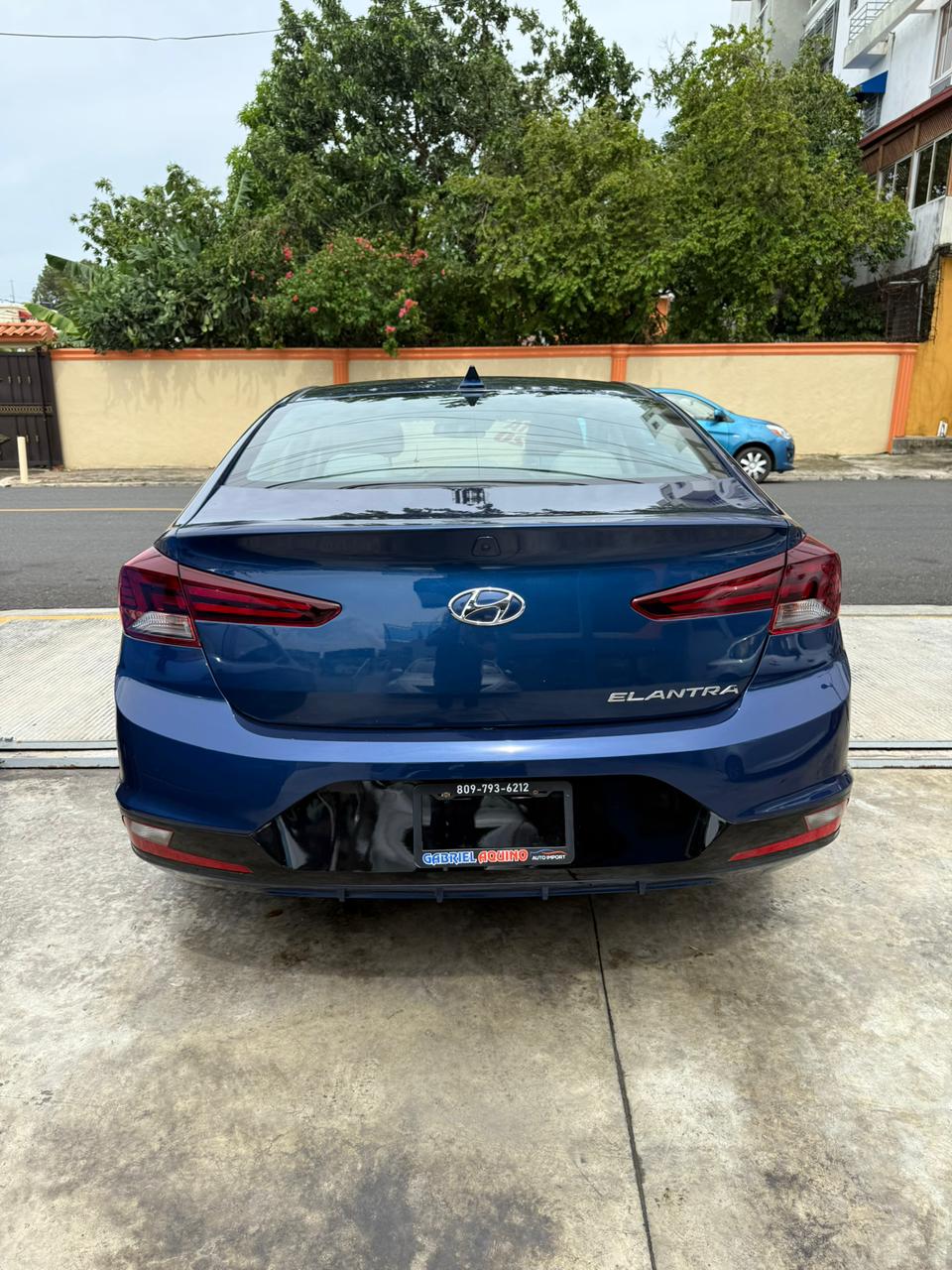 Hyundai Elantra Basico