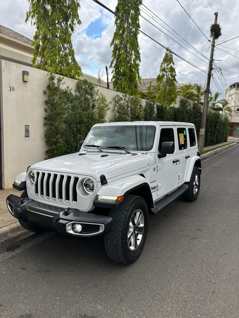 Jeep Wrangler Sahara