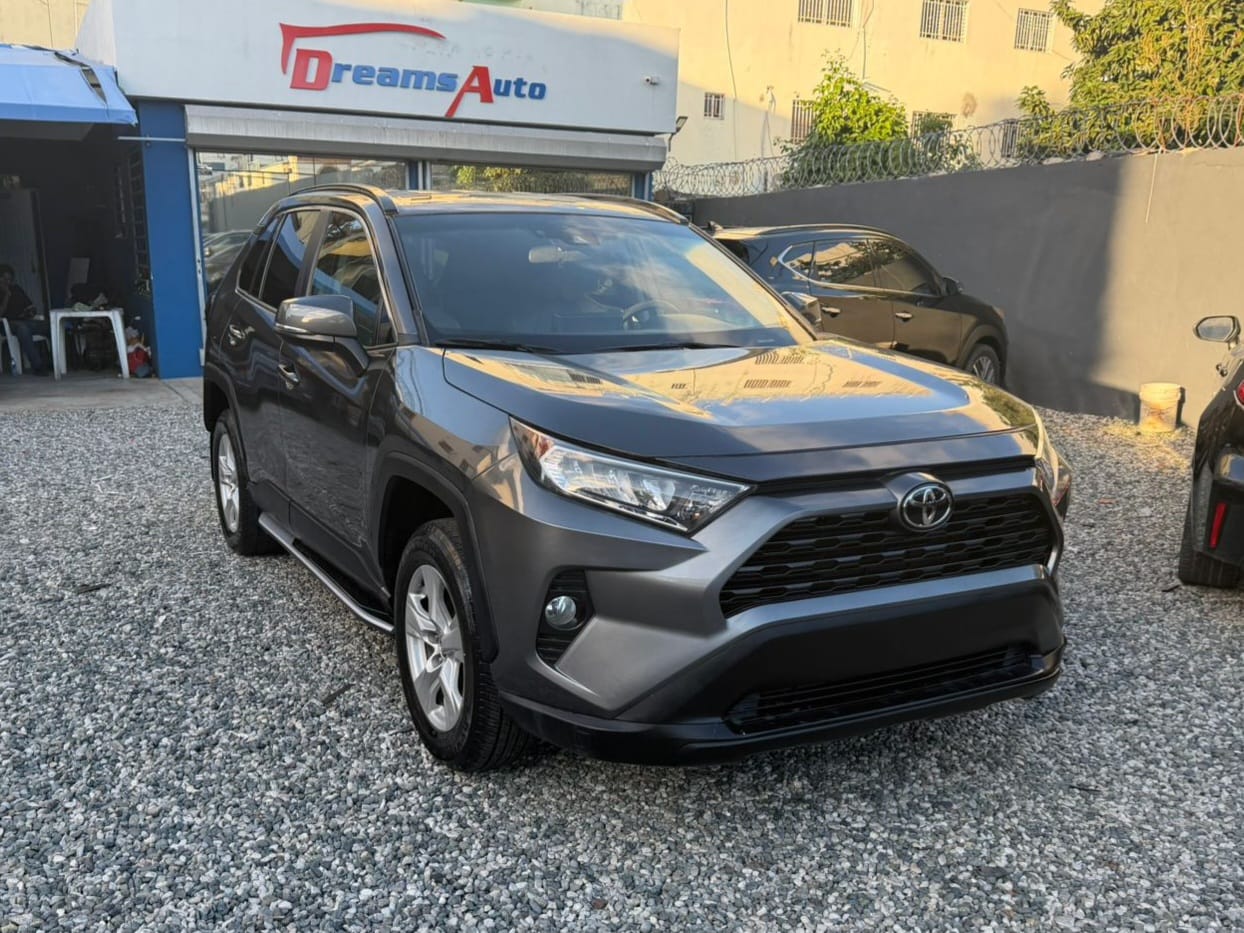Toyota RAV4 XLE