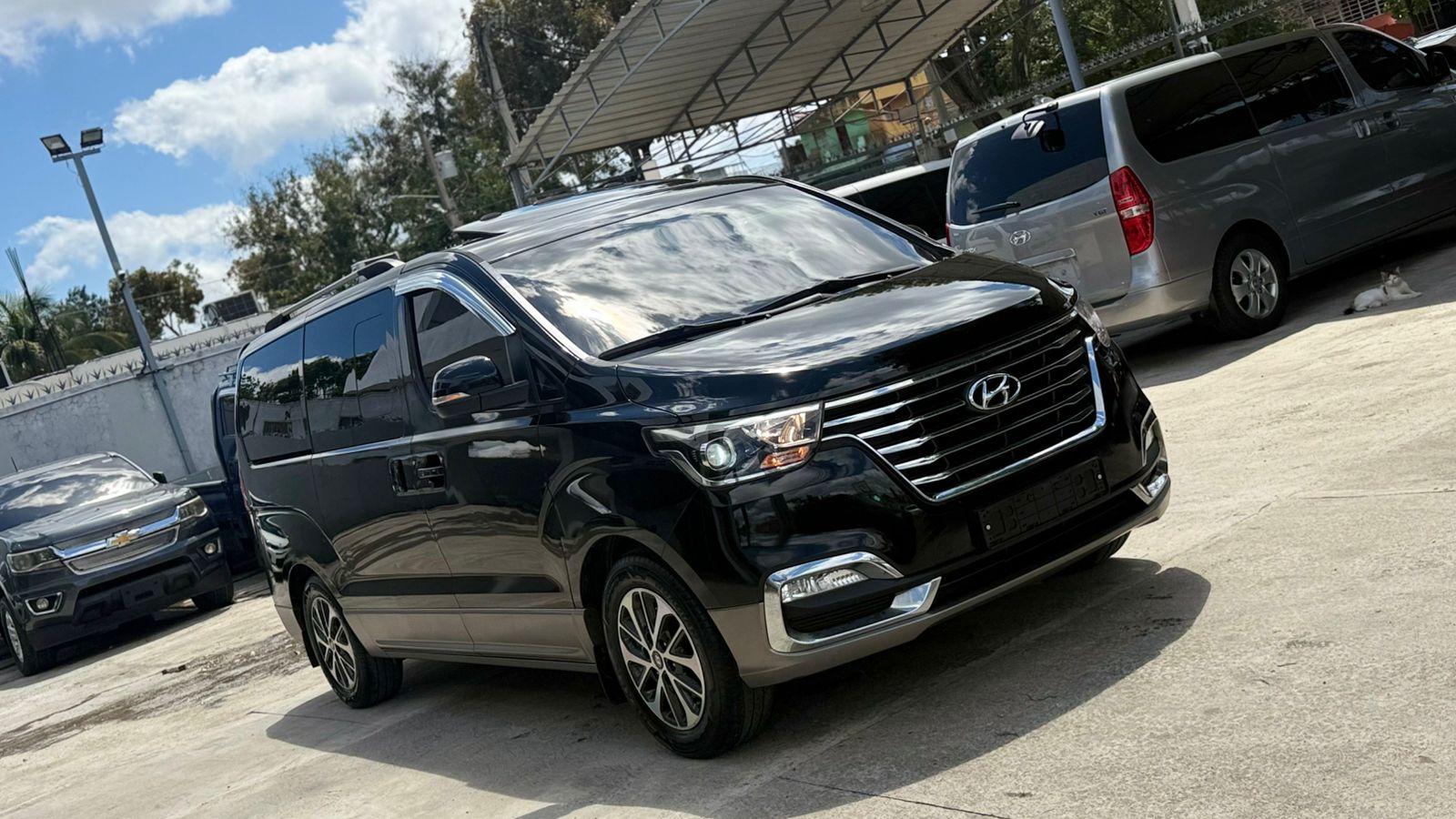 Hyundai Grand Starex Básico