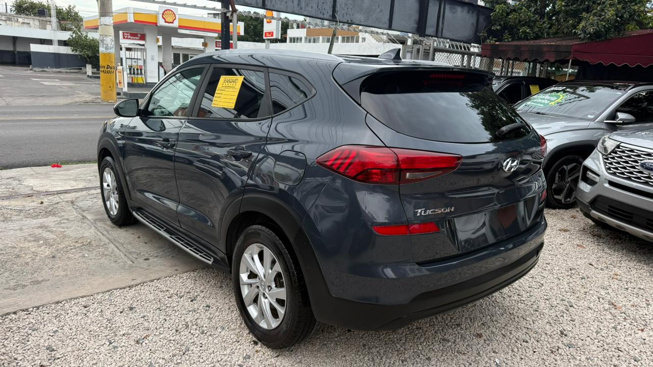 Hyundai Tucson SE