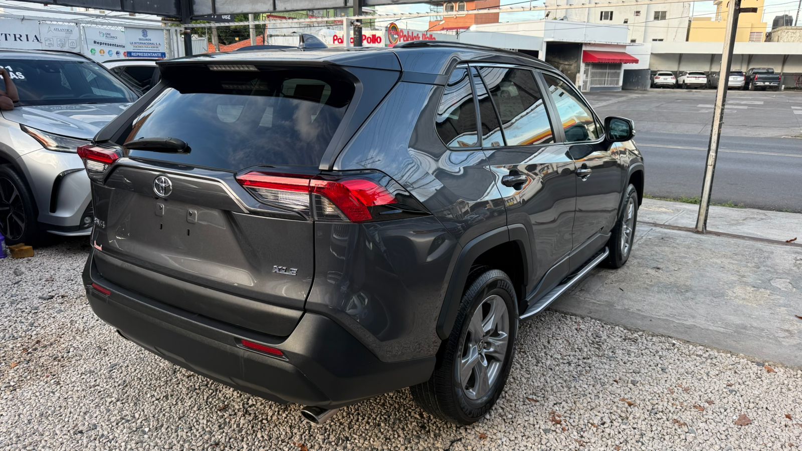Toyota RAV4 XLE