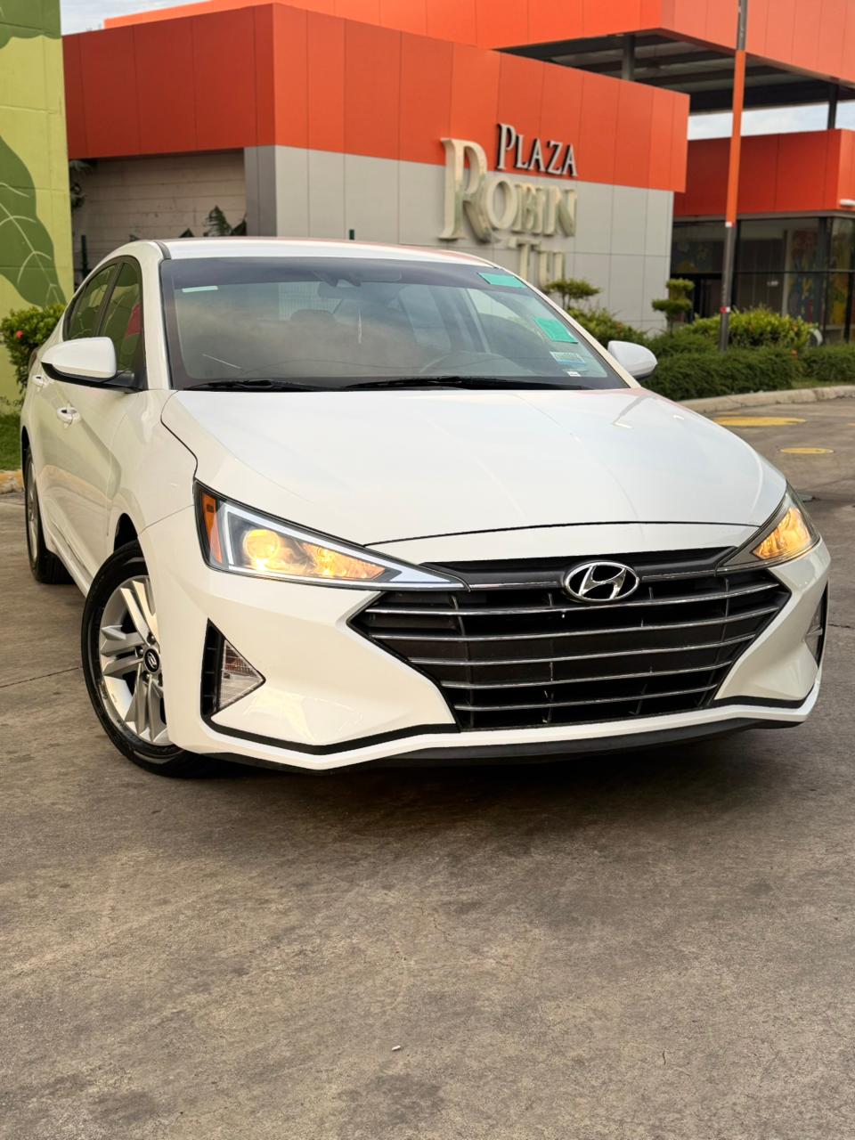 Hyundai Elantra SEL